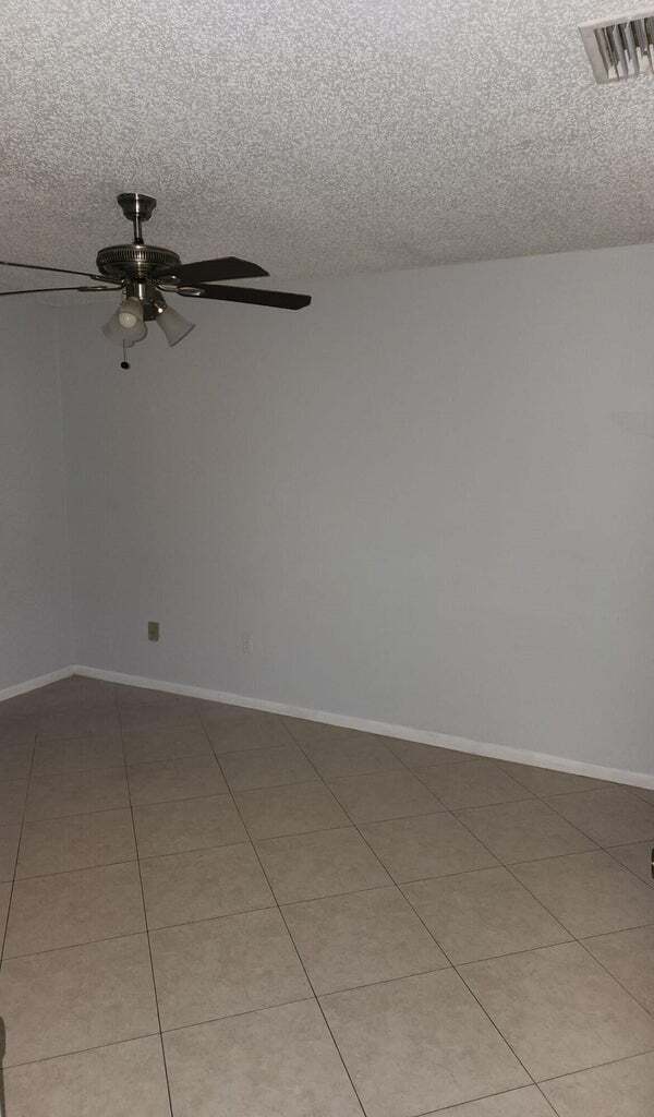 Building Photo - 176 Waterside Dr