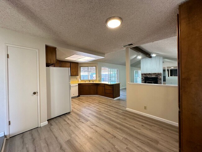 Building Photo - Three Bedroom - Country Living