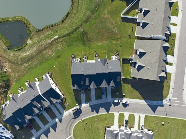 Building Photo - 759 Putney Hl Rd