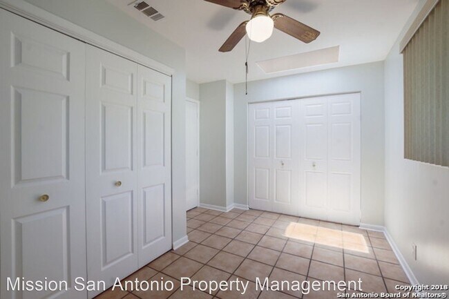 Building Photo - 3 br, 2 bath House - 3667 Versailles Dr.