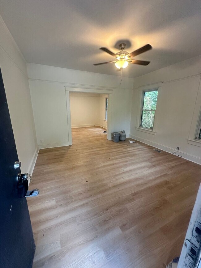 Building Photo - Gorgeous house for rent!