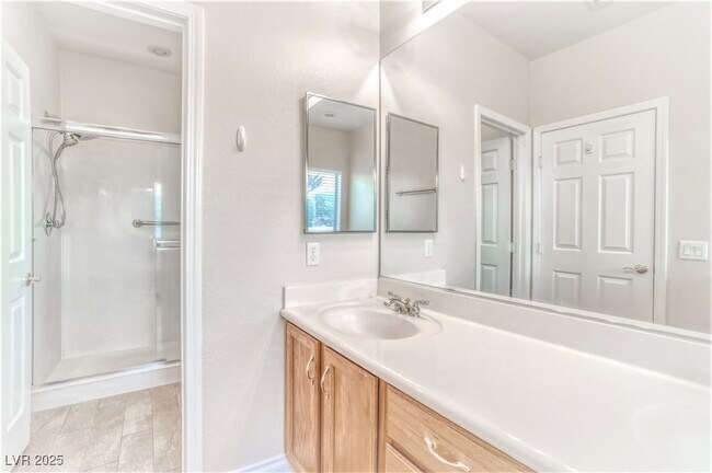 Building Photo - 1989 Songbird Ct