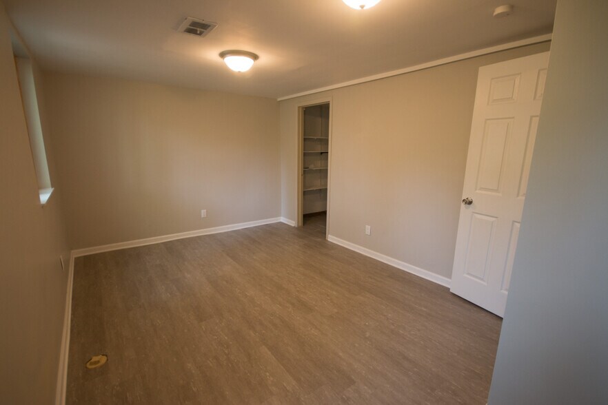 Building Photo - 518 Bergen Ave