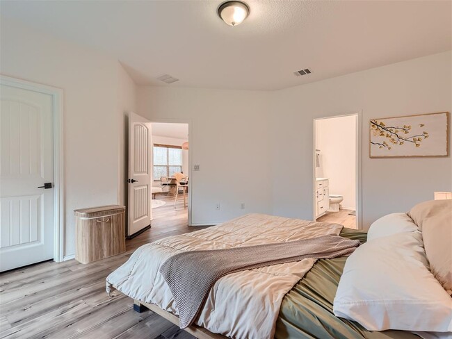 Building Photo - 6521 Carriage Pines Dr