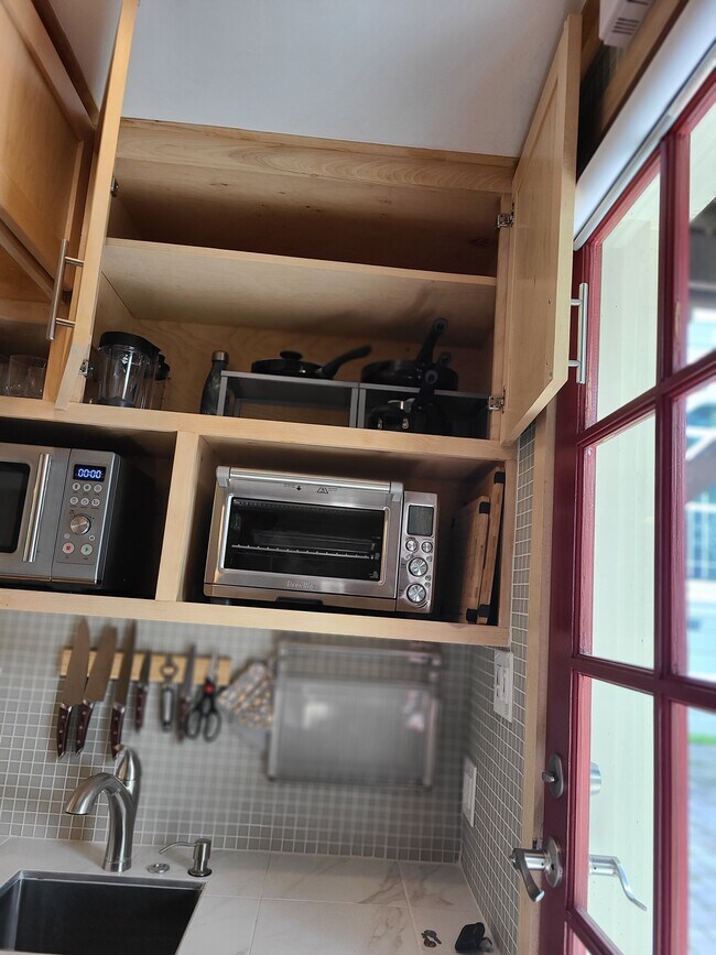 Building Photo - The Casita