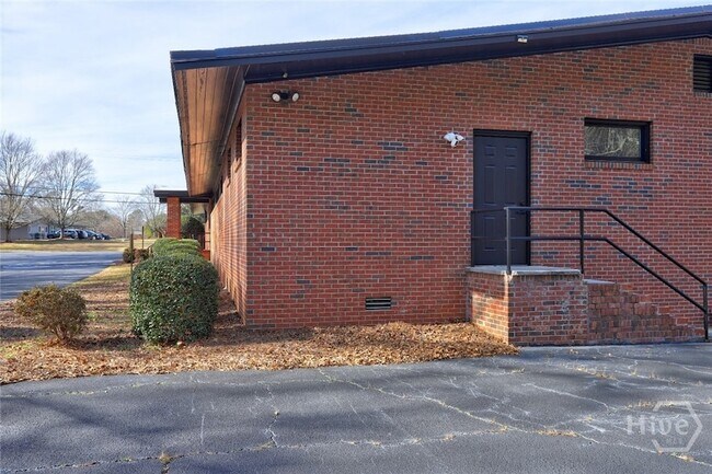 Building Photo - 333 Alcovy St