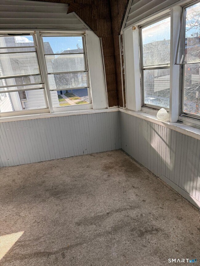 Building Photo - 120 Evergreen Ave