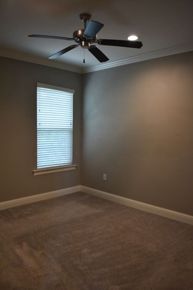 Building Photo - Marina Village 3 Bedroom Available for Lease