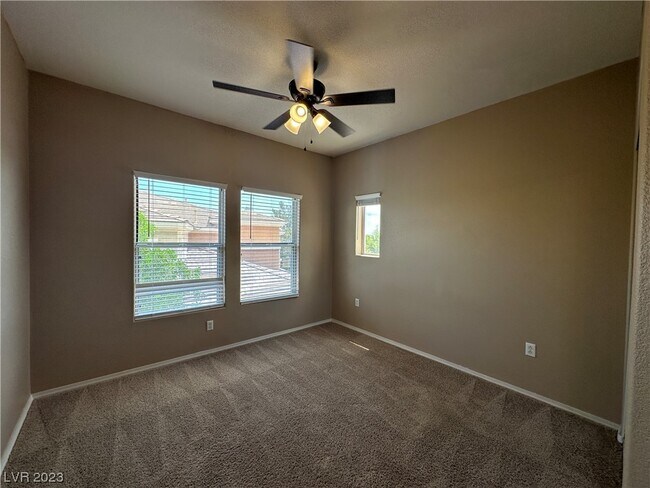 Building Photo - 10830 Amber Ridge Dr