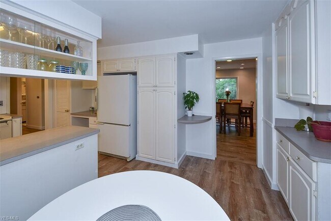 Building Photo - 24735 Twickenham Dr