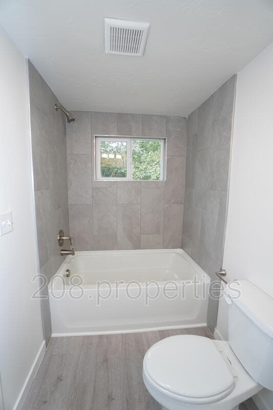 Building Photo - 1724 6th St S
