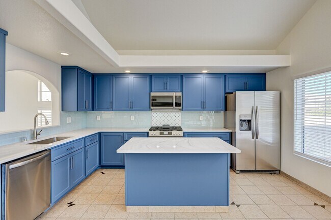 Building Photo - Tri-Level Home with Pool & Spa in Henderson, 89074