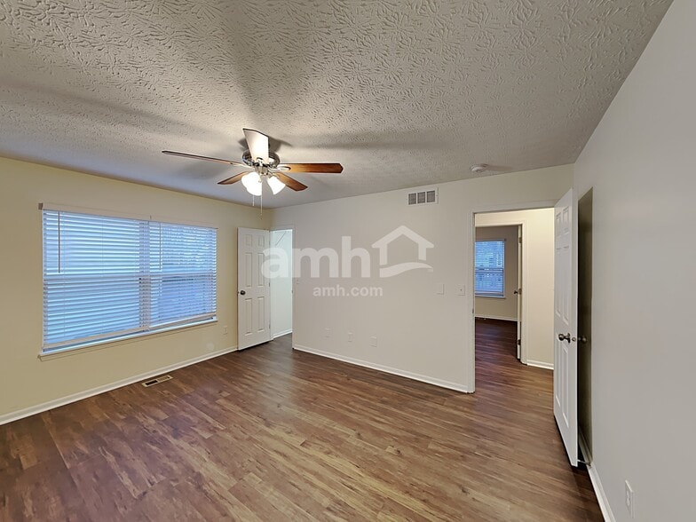 Building Photo - 7938 Dolmen Dr