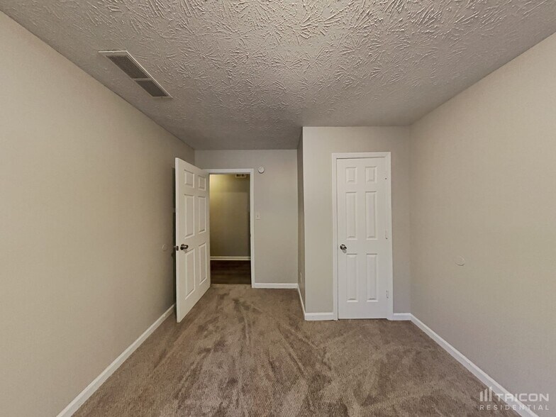 Building Photo - 2671 Tucson Way