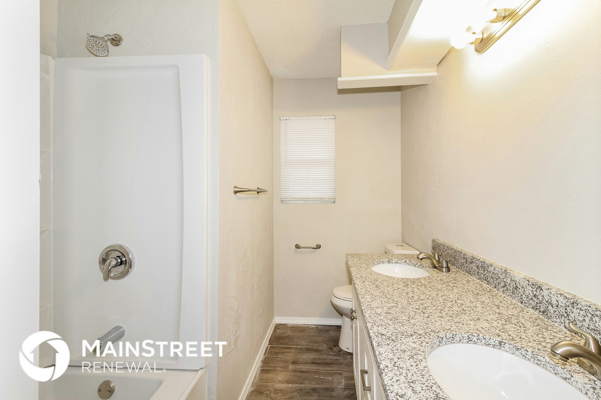 Building Photo - 800 Plaza Dr