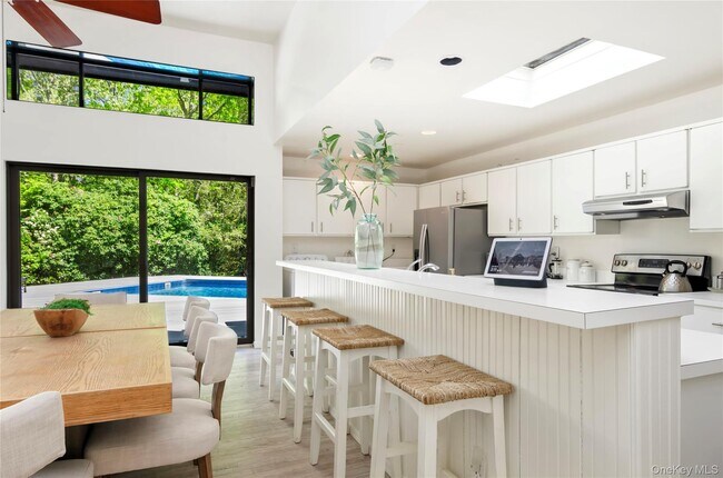 Building Photo - 24 N Quarter Rd