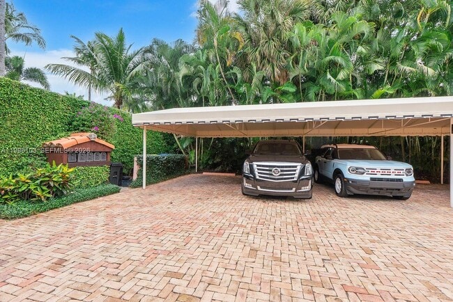 Building Photo - 226 Chilean Ave