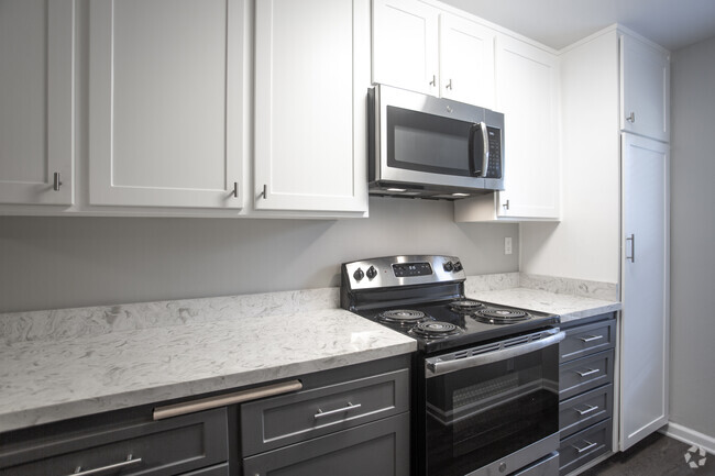 2BR, 1.5 BA-1020 SF - Wilbur Oaks Apartments