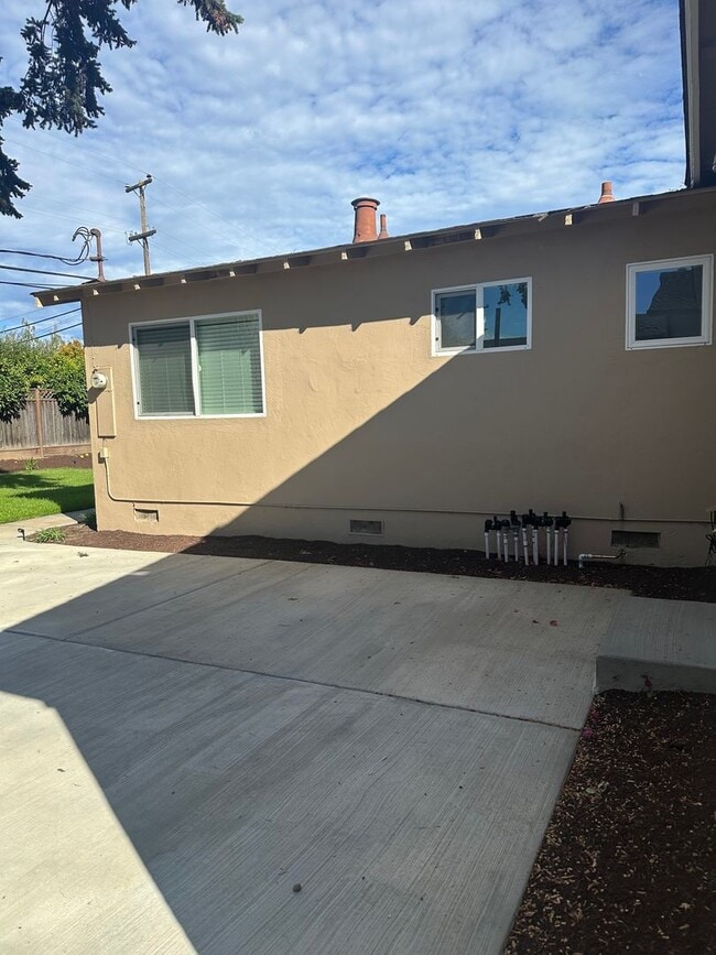 Building Photo - 4309 Ross Ave