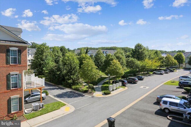 Building Photo - 402 Orchard Ridge Dr