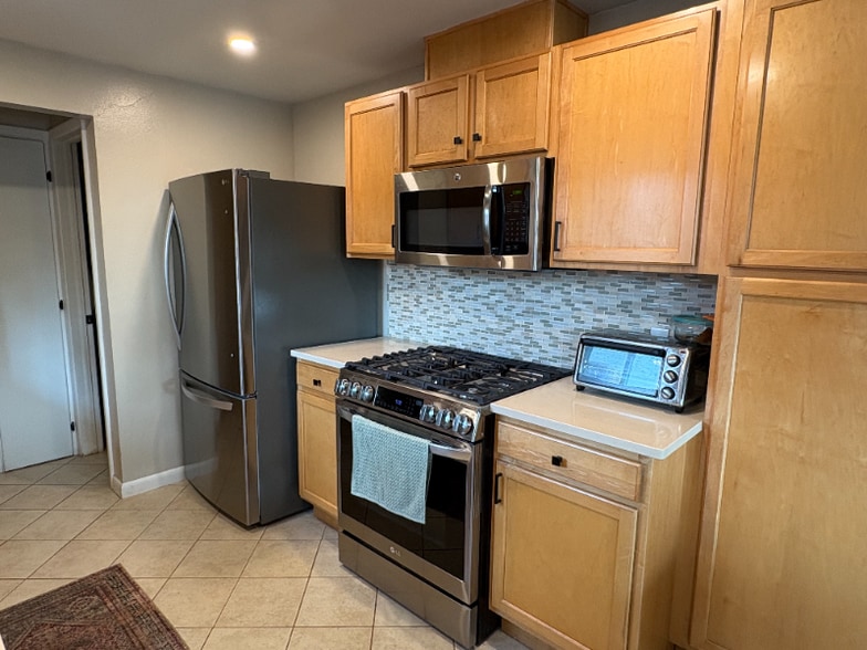 Building Photo - 925 Wolff St