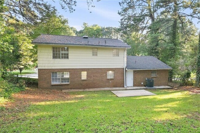 Building Photo - 1166 Shoreham Dr