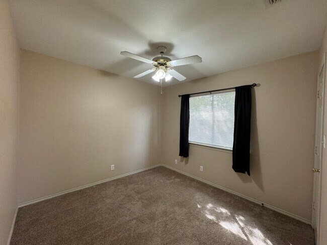 Building Photo - Available now in Bridle Ridge!