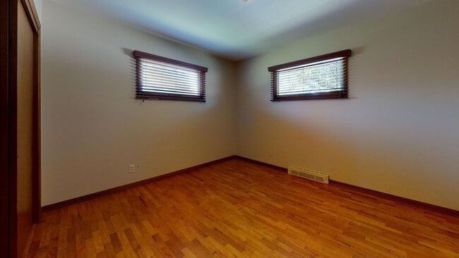 Building Photo - 2112-2114 Tyler