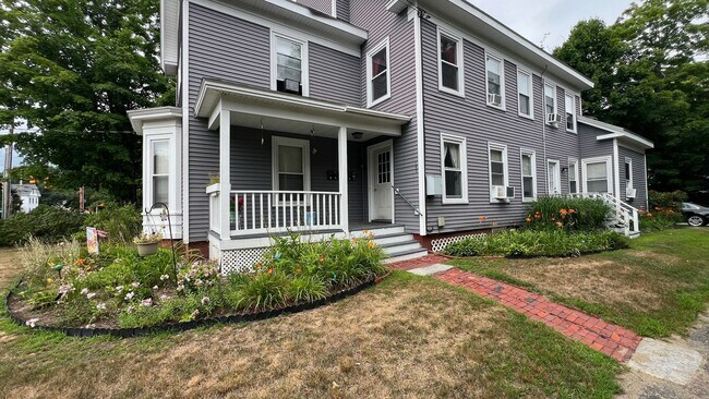 Building Photo - 182 High St