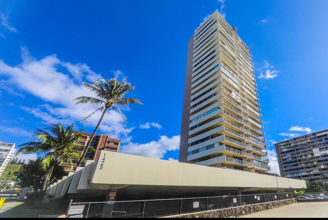 Building Photo - Academy Towers: 2-bed, 2-bath unit now ava...