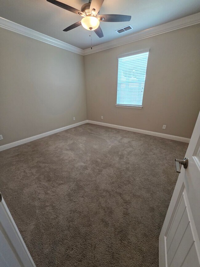 Building Photo - 846 Congaree Ln