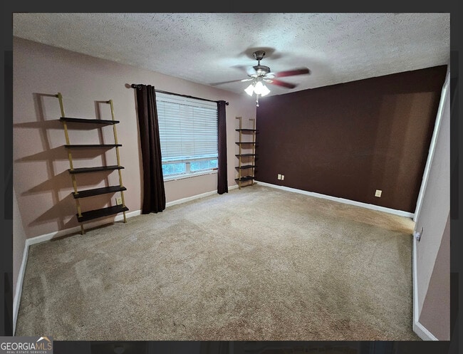 Building Photo - 2539 Oakridge Pl