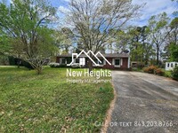 Building Photo - Available now!! Amazing single-family deta...