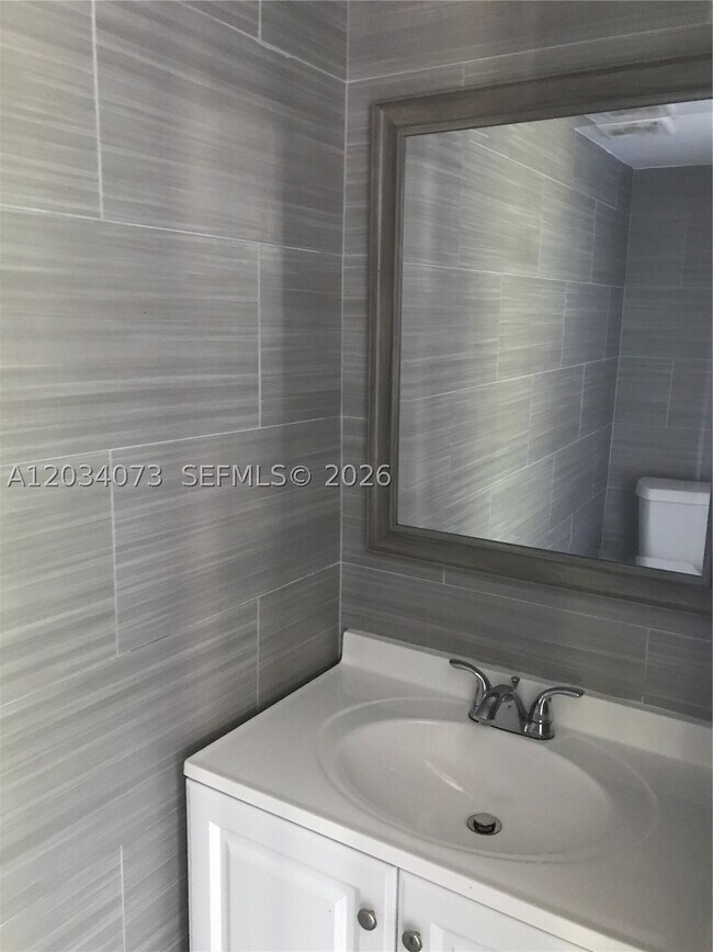 Building Photo - 2444 SW 58th St
