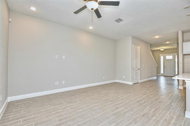 Building Photo - 6427 Cyrils Dr