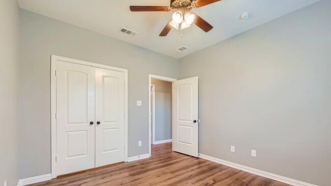 Building Photo - Modern 4-Bedroom Sanctuary in a Sought-After Location