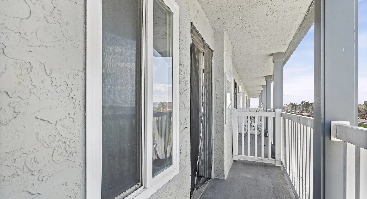 Building Photo - 1111 Seacoast Dr