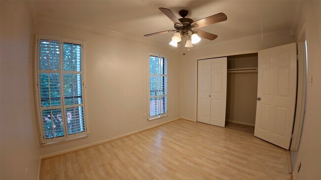Building Photo - 12550 Piping Rock Dr