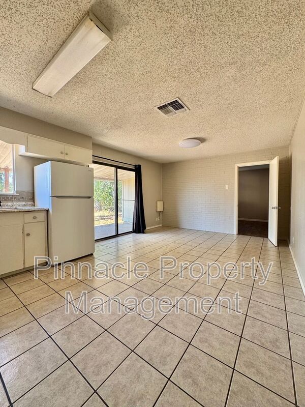 Building Photo - 2707 Lsu Ave
