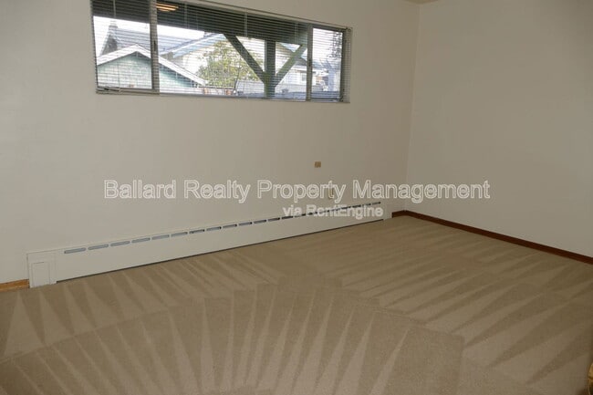 Building Photo - 722 N 47th St