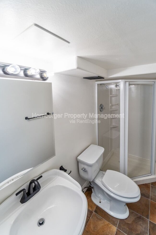 Building Photo - 4614 N Whitehouse St