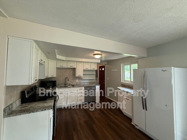 Building Photo - 4208 Bellemeade Dr