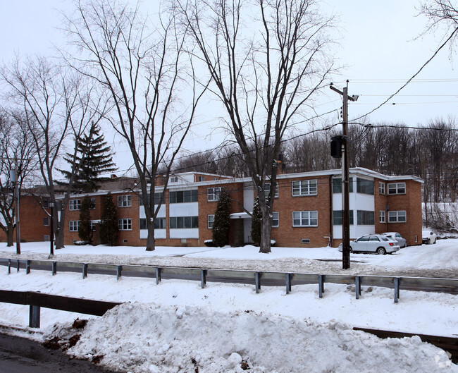 Primary Photo - Meadowbrook Apartments