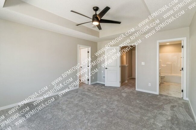 Building Photo - 5695 Buckthorne Dr