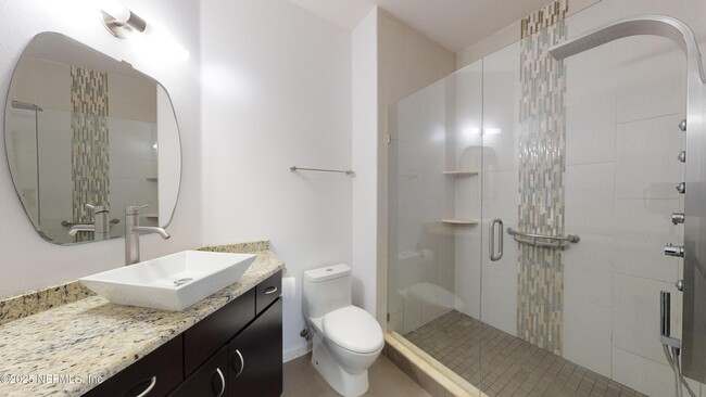 Building Photo - 7990 Baymeadows Cir E