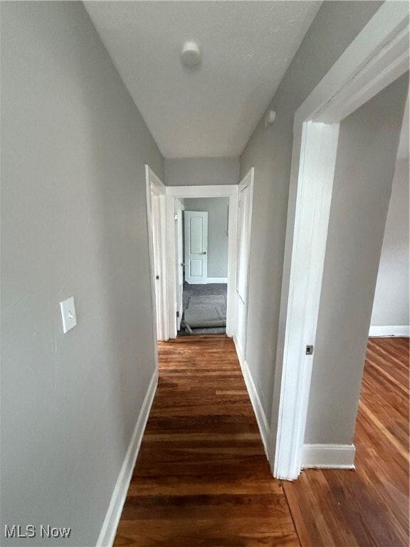 Building Photo - 19600 Pasnow Ave