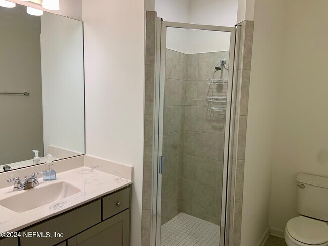 Building Photo - 810 Laurel Valley Dr