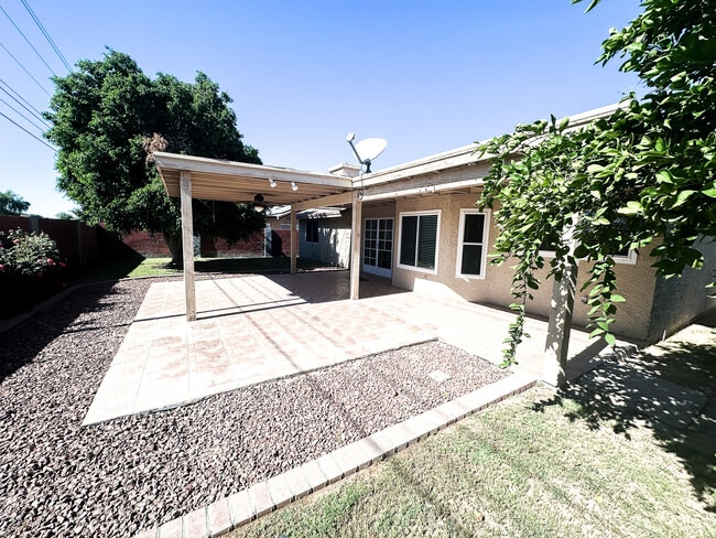 Building Photo - 3555 W 15th Ln