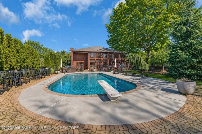 Building Photo - 13 Valley Forge Rd