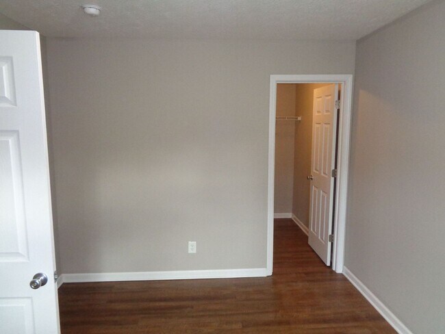Building Photo - 3490 Hader Ave 4BR/2.5BA (Cincinnati)